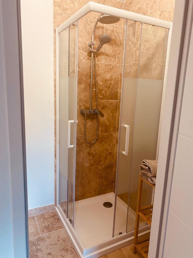 La Maison D A Cote 8 A 10 Personnes 卡庞特拉 外观 照片